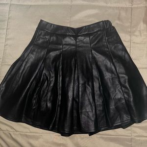 Black leather skirt. Size small